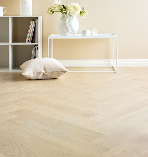 Saga Herringbone Platinum Parkett