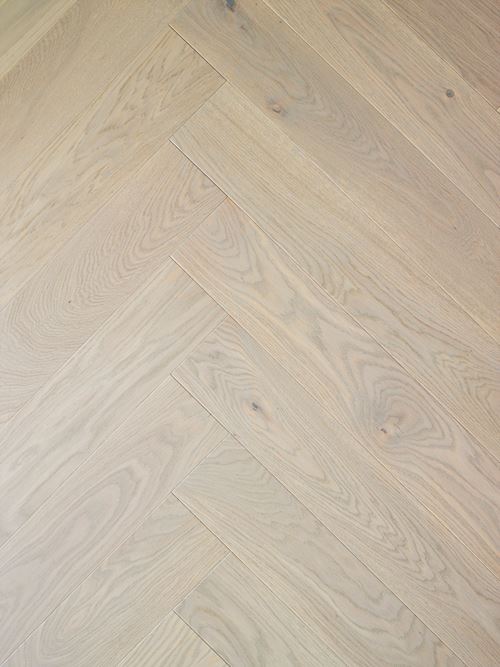 Saga Herringbone Platinum Parkett