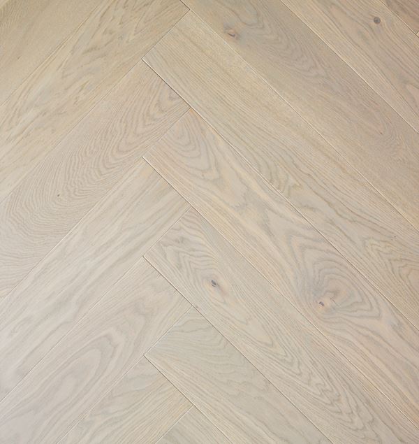 Saga Herringbone Platinum Parkett