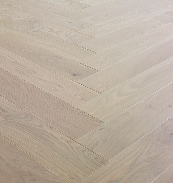 Saga Herringbone Platinum Parkett