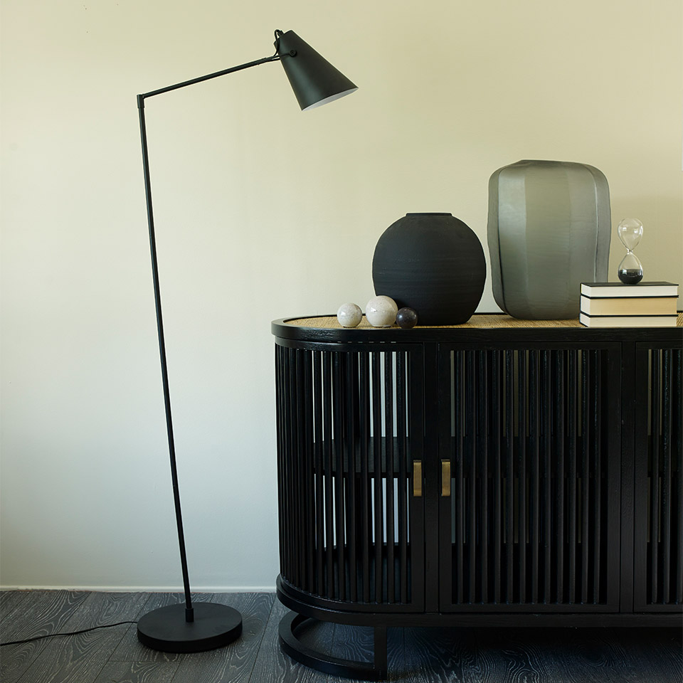 Kalkhvit og sort marmor