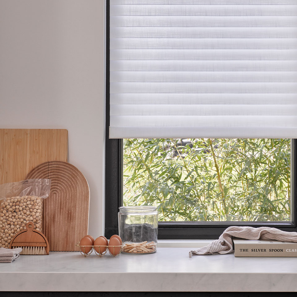 Motorisert solskjerming på kjøkken