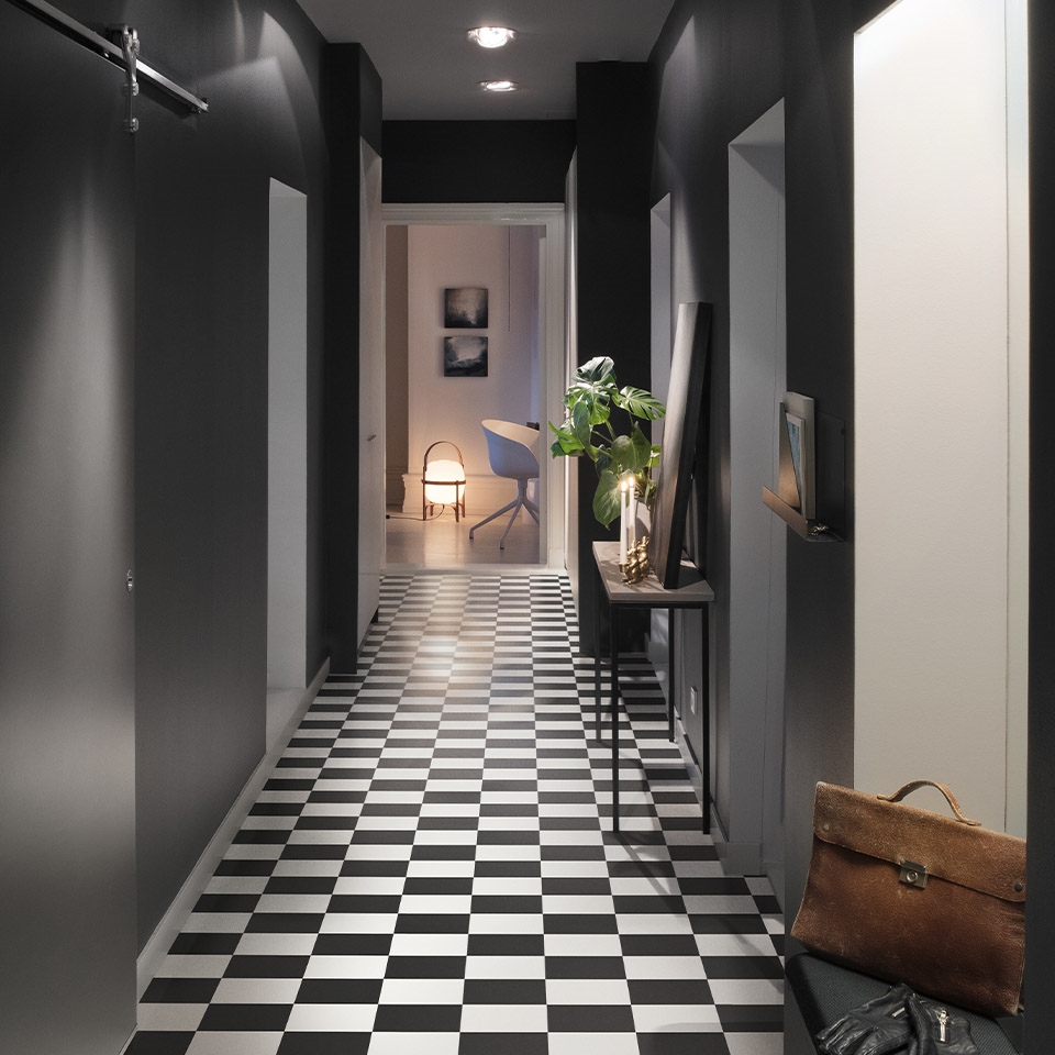 Sjakkruter gulv gang