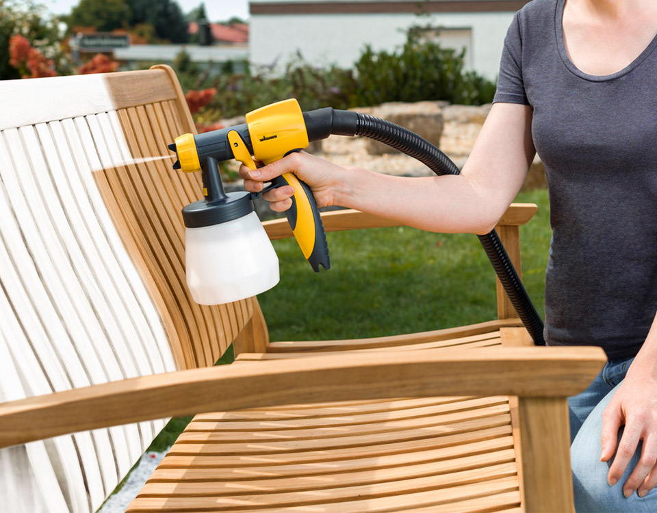 Sprøytemale hagebenk